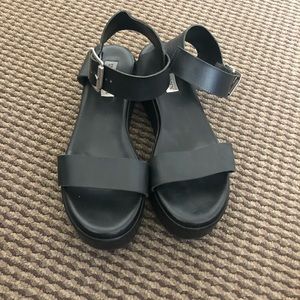 Steve Madden platform sandals